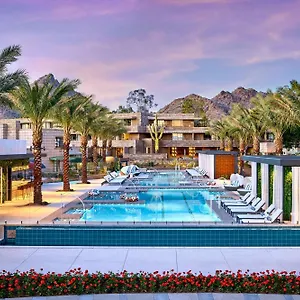 Arizona Biltmore, Lxr & United States